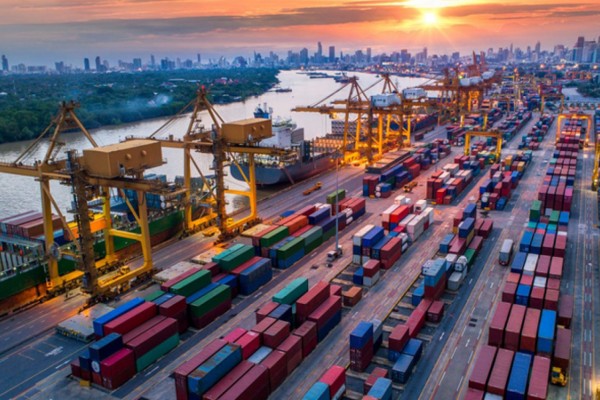 Transporte e Log&iacute;stica