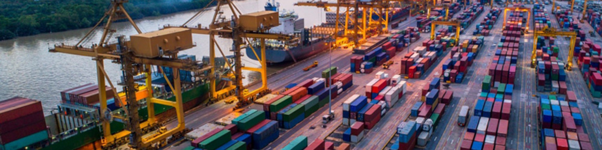 Transporte e Log&iacute;stica